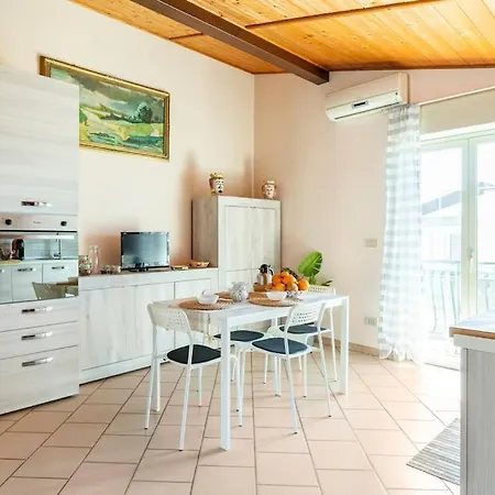 Apartment Un Passo Dal Mare Due Dall'etna Giardini Naxos