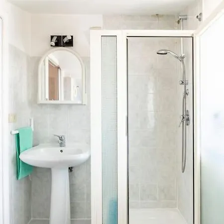 Un Passo Dal Mare Due Dall'etna